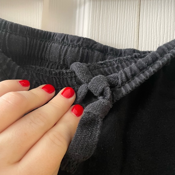 Open trails black drawstring shorts - Picture 3 of 6